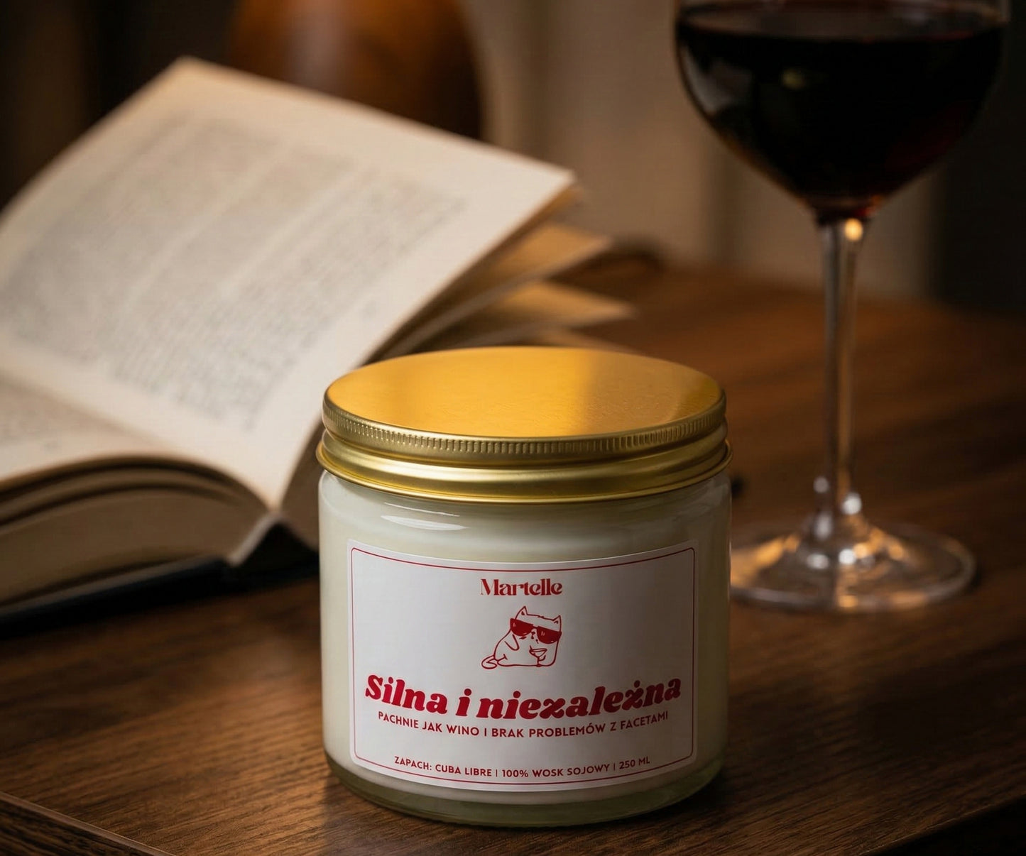 Silna i niezależna - świeca sojowa (250 ml)