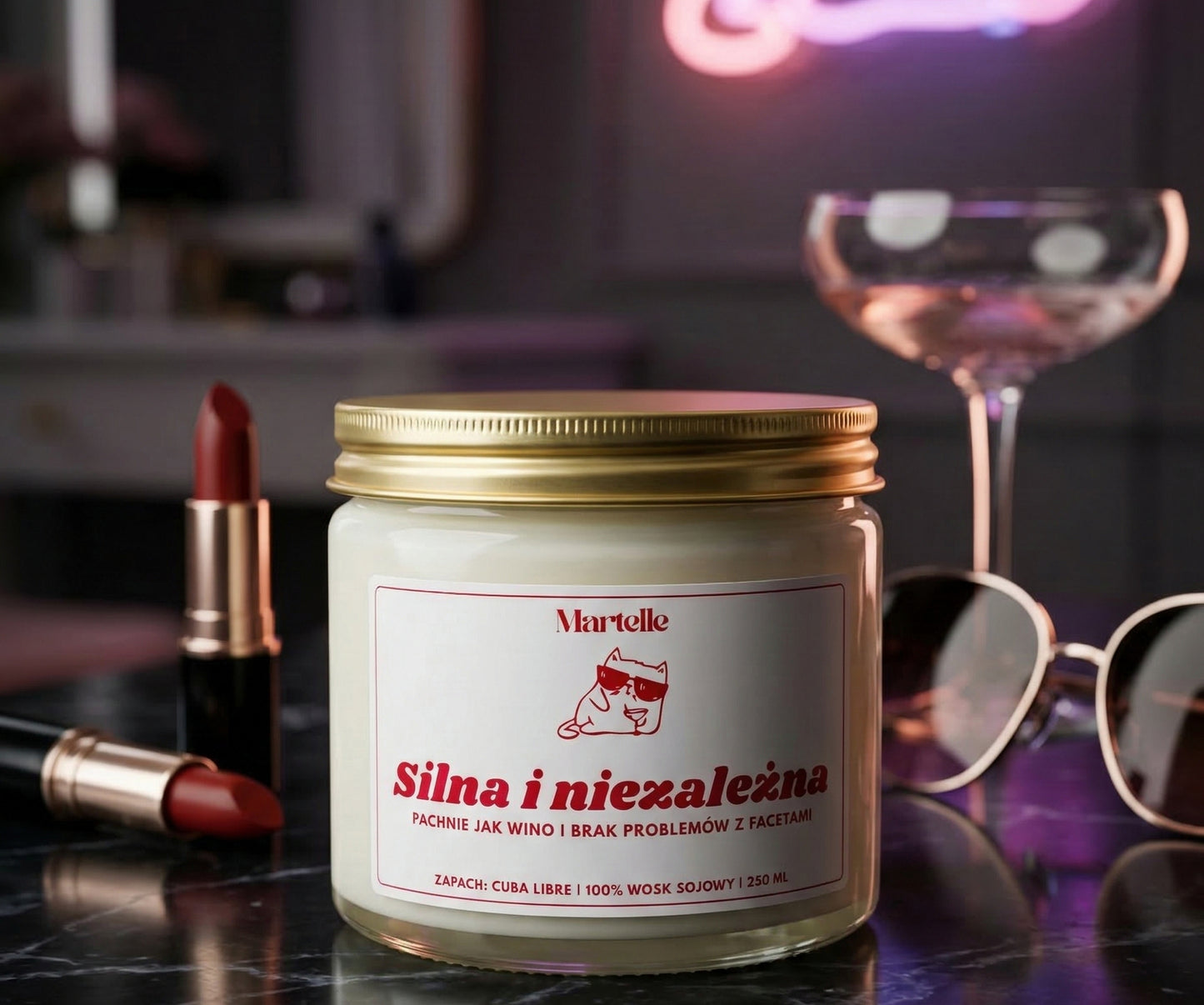 Silna i niezależna - świeca sojowa (250 ml)